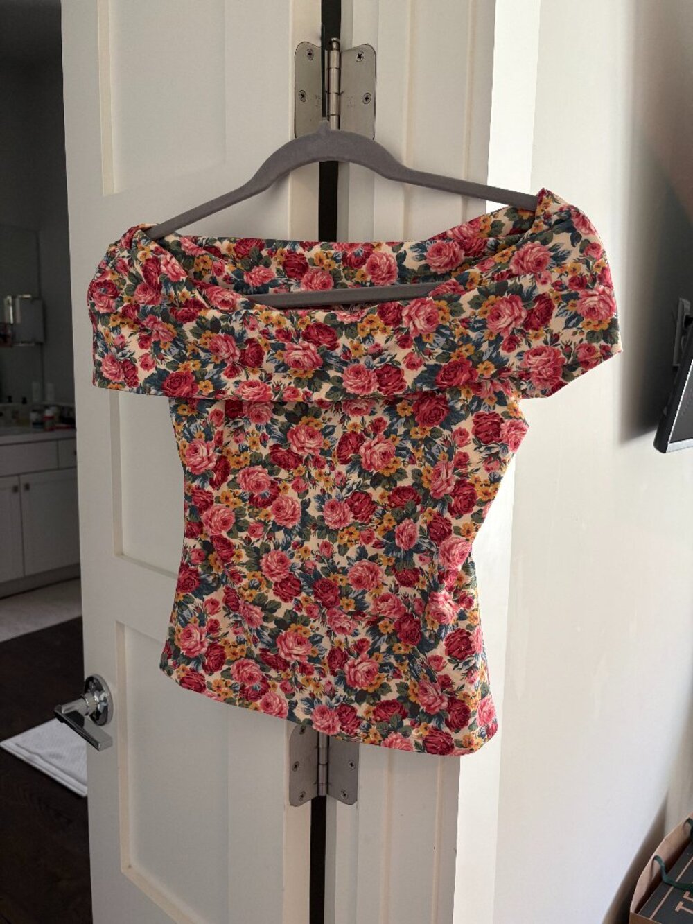 Sezane NWT Rose Floral Off-Shoulder Bardot Top Cream Pink Size XS FR 34 US 2